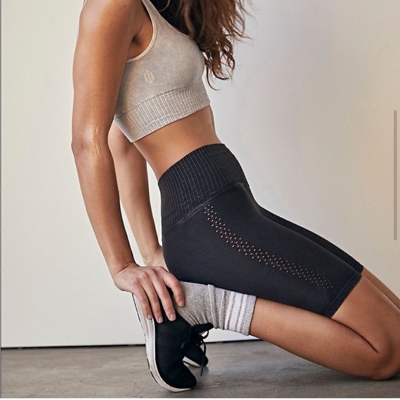 NWOT FP Movement Good Karma Ribbed Biker Shorts XS/S Navy - Picture 12 of 12